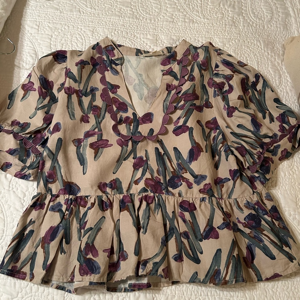 Peasant peplum ENTRO top